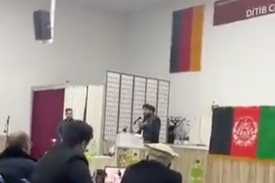 Ein hochrangiger afghanischer Taliban-Funktionär ist am Donnerstag in einer Kölner Moschee aufgetreten.