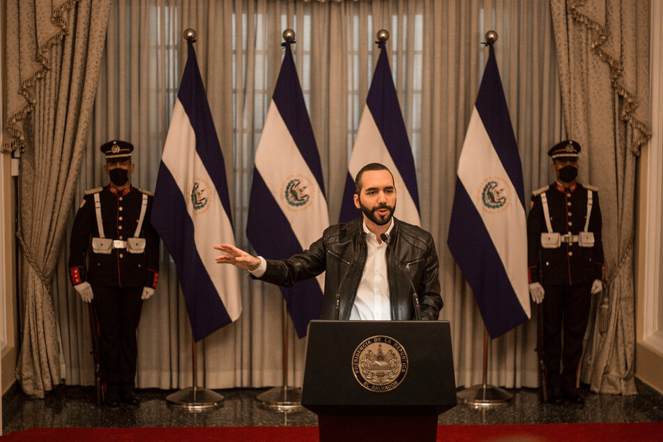 Nayib Bukele (40, M.), Präsident von El Salvador, verkündete, dass das Land habe seine ersten 400 Bitcoin gekauft.