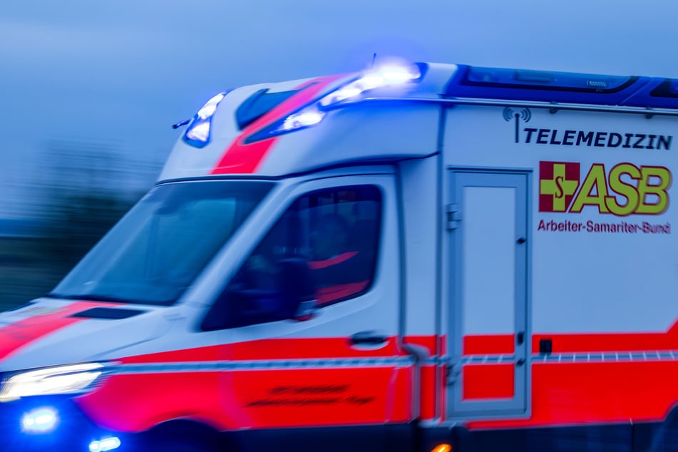 Die Frau ist mit ihrem Auto am frühen Sonntagabend von der Landesstraße 191 in Oranienburg abgekommen. (Symbolfoto)