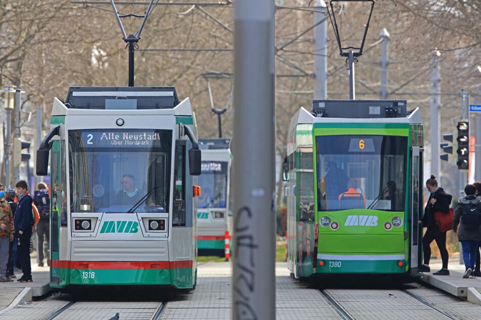 Mit dem Beginn der Sommerferien fahren die Straßenbahnen in Magdeburg anders.