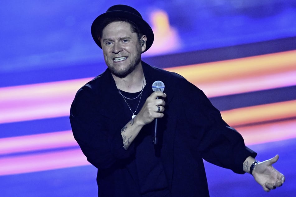 Musiker Johannes Oerding (44) ist am Freitagabend zu Gast in der Radio-Bremen-Show "3nach9".