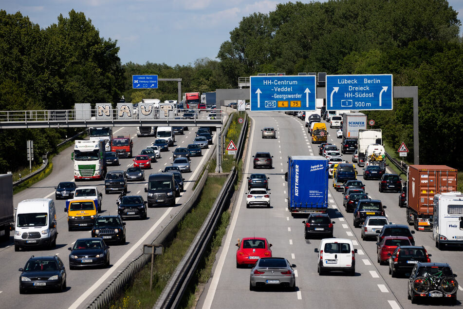 Pfingstwochenende startet mit vollen Autobahnen Richtung Küste