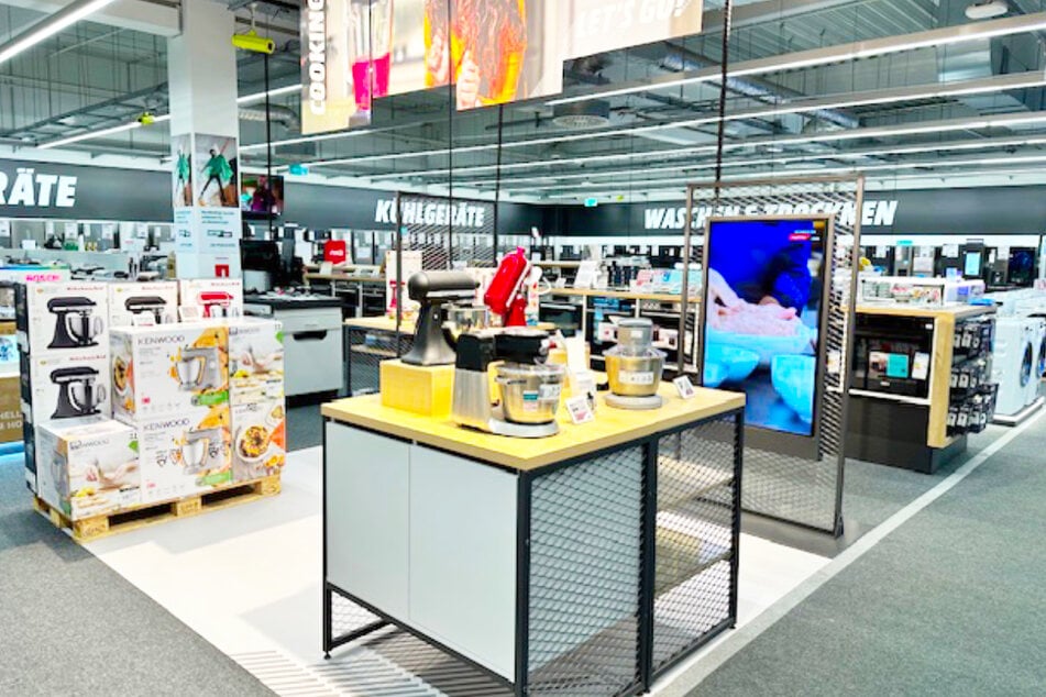 Neuer und moderner präsentiert sich MediaMarkt Düsseldorf-Metrostraße.