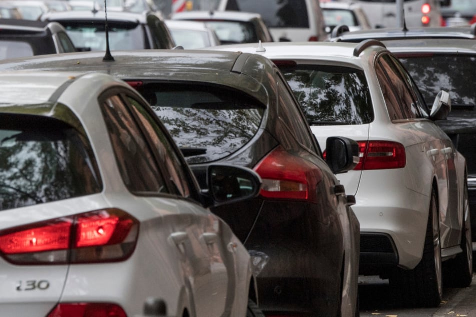 Spitzenreiter der Auto-Dichte in NRW: Der Kreis Euskirchen mit 803 Fahrzeugen auf 1000 Einwohnende.