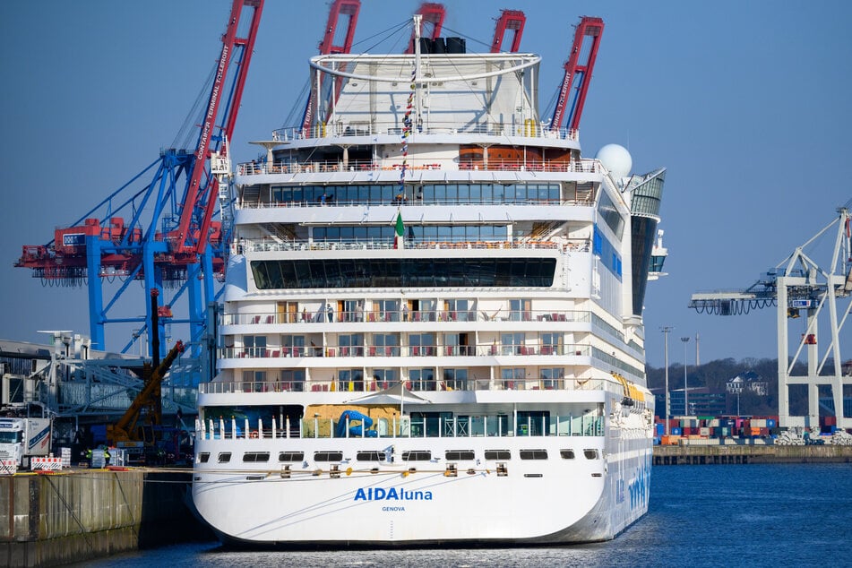 Tempête en haute mer : l'équipage d'une croisière réagit immédiatement