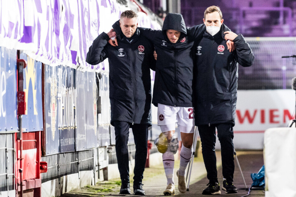 Pascal Köpke (25, M.) musste am Montagabend schon in der 12. Minute ausgewechselt und vom Platz getragen werden.