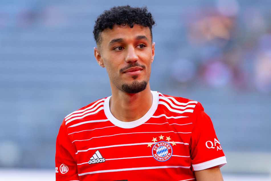 Noussair Mazraoui (24) will als Außenverteidiger für den FC Bayern überzeugen.