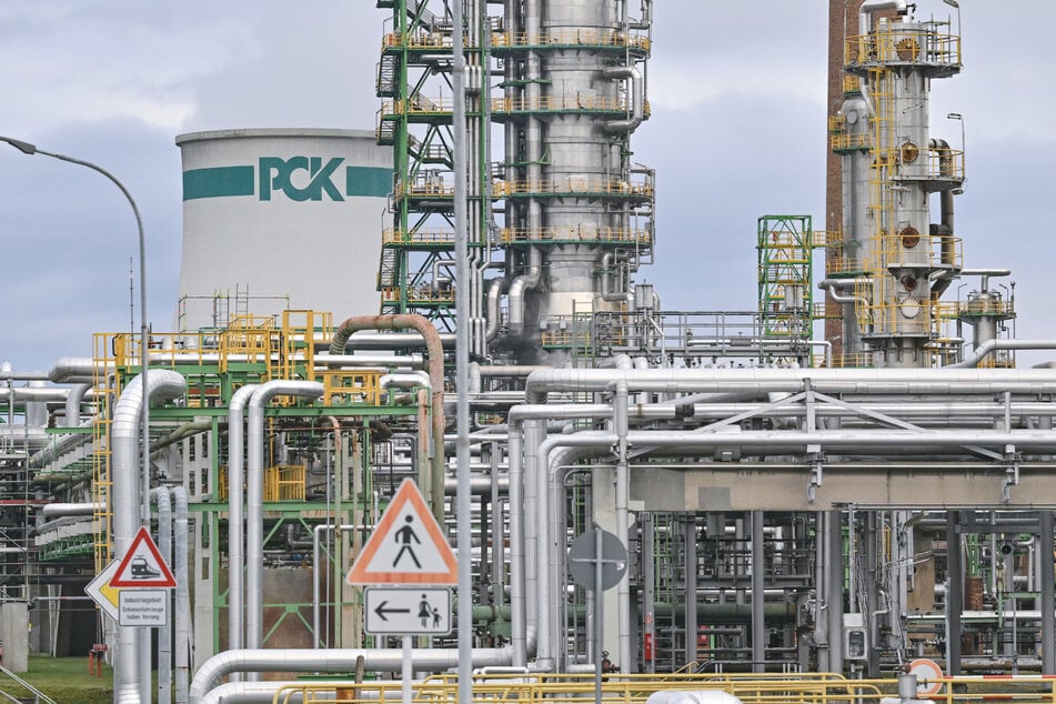 Die Raffinerie in Schwedt in der Uckermark im Nordosten von Brandenburg versorgt große Teile des Nordostens Deutschlands mit Treibstoff.