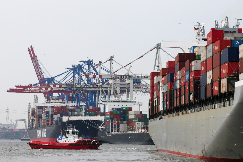 Weil der Kapitän an Corona gestorben sein könnte, wurde der italienische Containerfrachter "Ital Liberia" zuletzt an mehreren Häfen abgewiesen. (Symbolfoto)