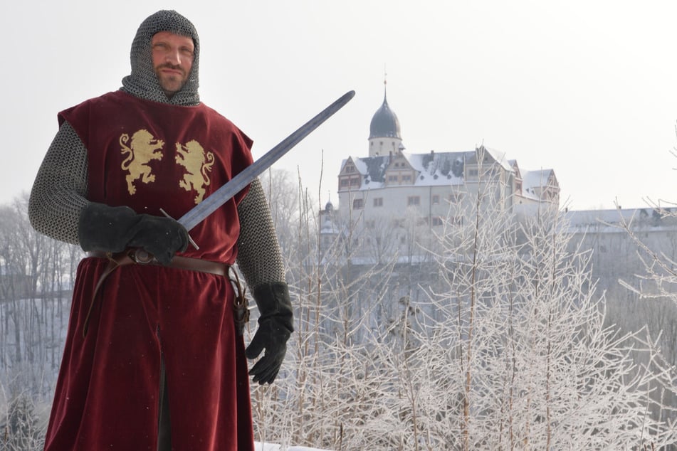 Ritter treiben am Samstag auf Schloss Rochsburg ihr Unwesen.