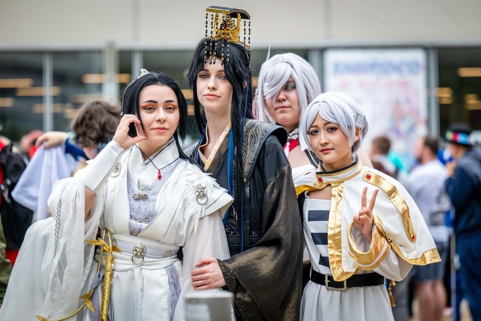 Auch diese Cosplayer kamen mit aufwendigen Outfits zur Messe.