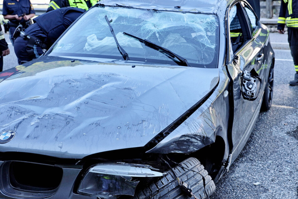 Am BMW entstand bei dem Unfall auf der B305 in Bayern ein Totalschaden.