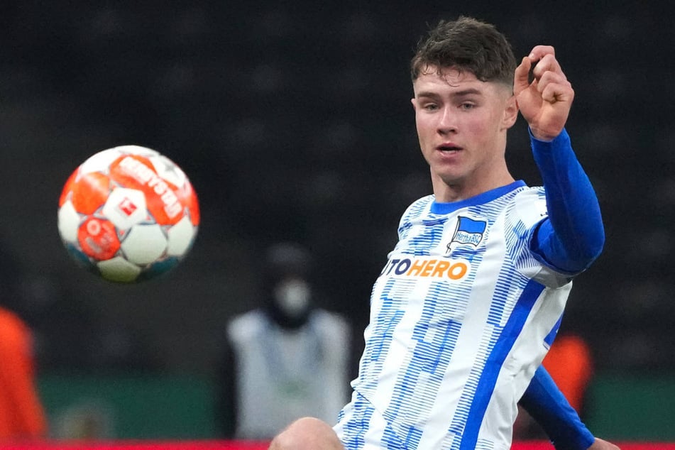 In der kommenden Saison will Hertha BSC im Abwehrzentrum verstärkt auf Eigengewächs Linus Gechter (19) bauen.