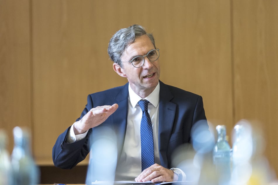 Warnt vor einem Richtermangel in den nächsten Jahren: Leon Ross (57), Präsident des Oberlandesgerichts Dresden, das seinen Sitz im Ständehaus am Schlossplatz hat.