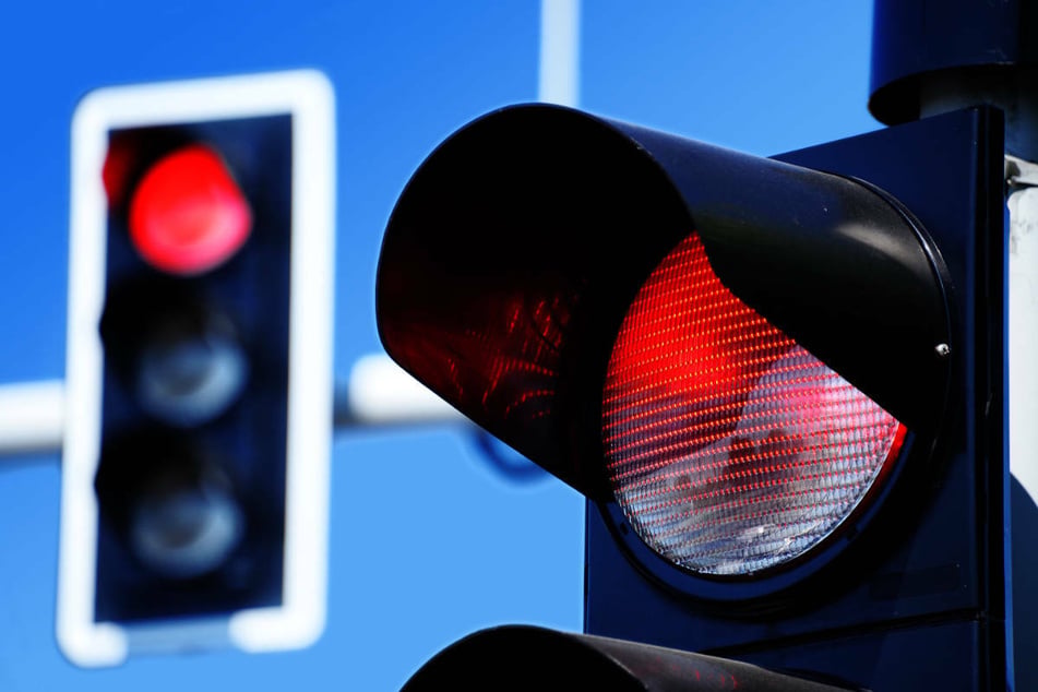 Ampel Gerade Auf Rot Umgesprungen