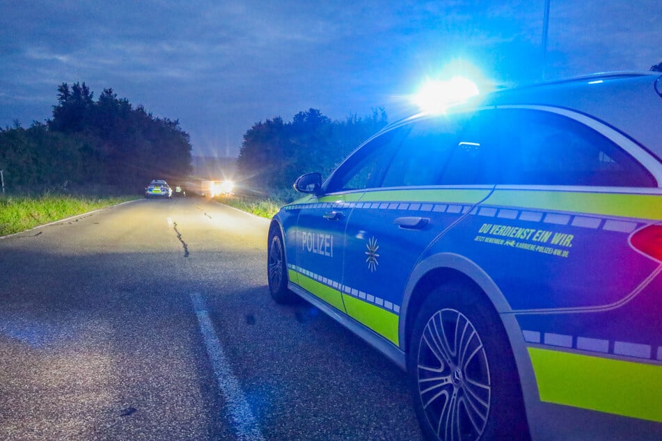 Die Straße musste am Unfallort gesperrt werden.