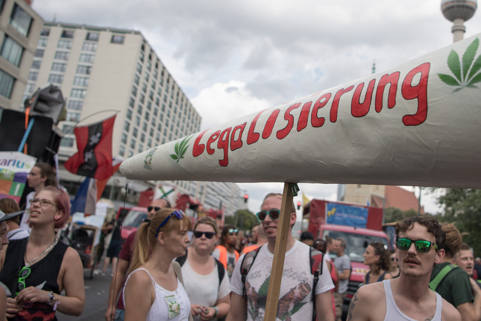 Berlin: Cannabis-Legalisierung: Hanfparade zieht durch Berlin