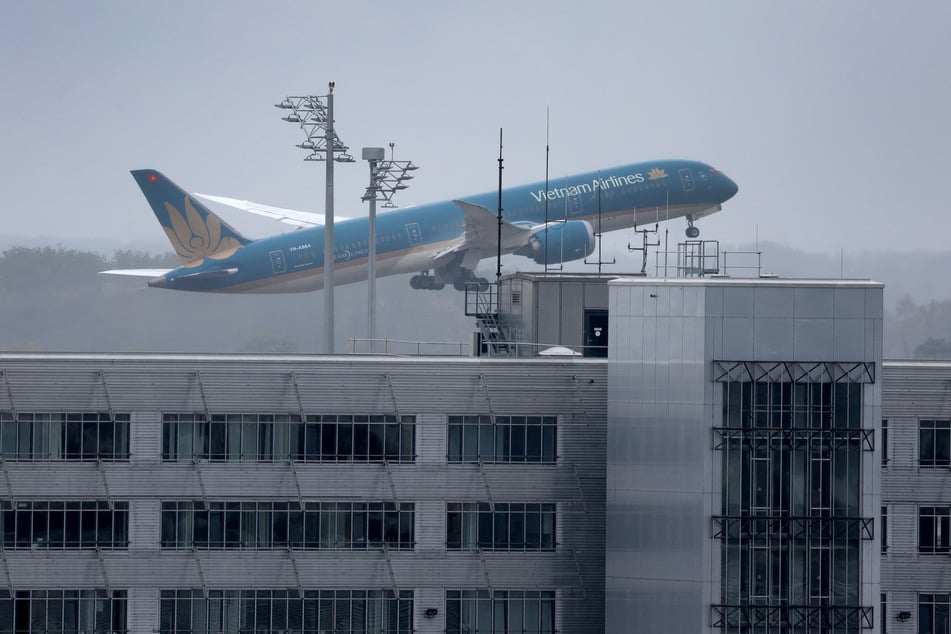 Die Bundesstelle für Flugunfalluntersuchung hat den Boeing-Dreamliner der Vietnam Airlines unter die Lupe genommen. (Archivbild)