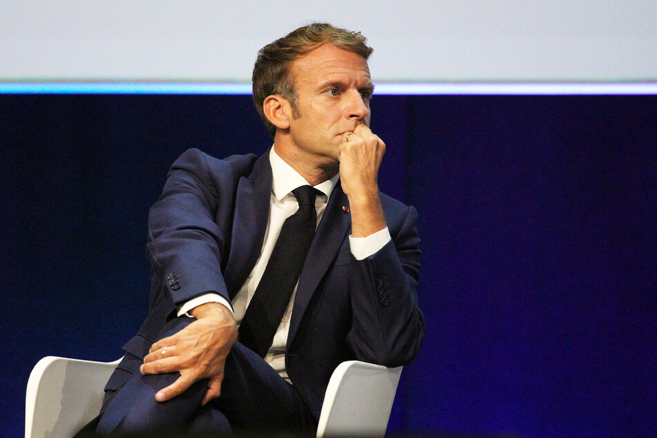 Ist das seine Präferenz? Emmanuel Macron (43) empfängt zunächst Olaf Scholz und danach Armin Laschet.