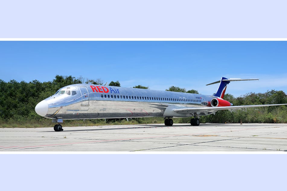 Die Unglücksmaschine, eine McDonnell Douglas MD-82, hat mehr als 31-Jahre auf dem Buckel. Das Muster wird schon seit Jahren nicht mehr produziert.