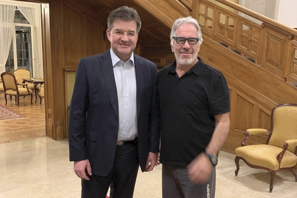 Jeffrey Epstein (†66, r.) gemeinsam mit dem ehemaligen slowakischen Außenminister Miroslaw Lajcak (62).