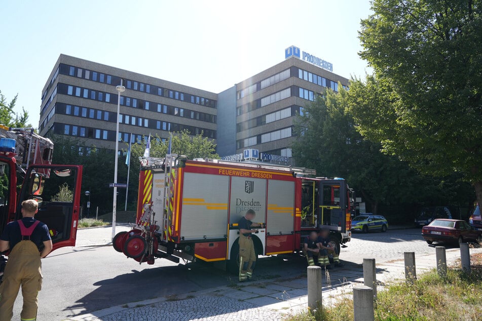 Die Feuerwehr unterstützte die Polizei vor Ort.
