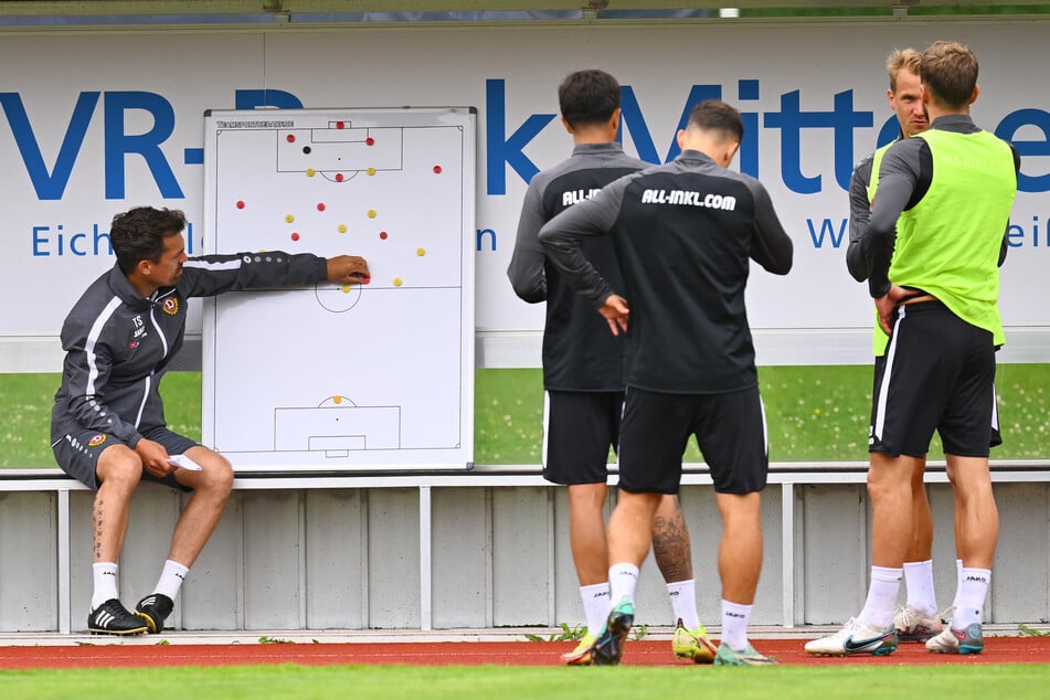 Auch die Taktiktafel durfte bei den Trainingseinheiten nicht fehlen.