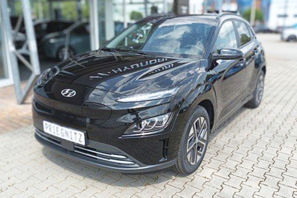 Der beliebte Hyundai KONA ist in großer Stückzahl auf Lager.