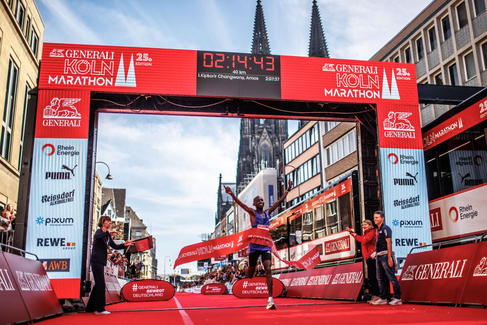 Amos Kipkorir Changwony aus Kenia hat den Köln Marathon im vergangenen Jahr gewonnen.