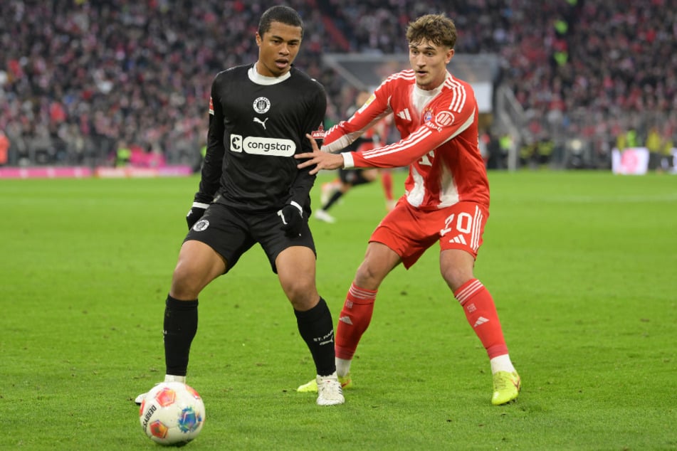 Die Kiezkicker um Mittelfeldakteur Joel Chima Fujita (l.) zeigten gegen den Rekordmeister eine starke Mannschaftsleistung.