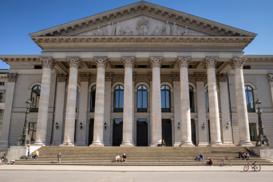 Die bayerische Staatsoper in München: Ab dem 15. Juni dürfen in Bayern Theaterbetriebe, Kinos und Konzertsäle wieder öffnen.