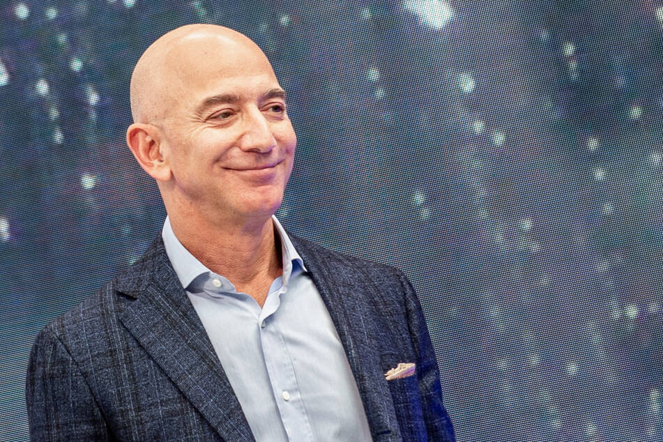 Amazon-Gründer Jeff Bezos (57) geht mit seiner Raumfahrtfirma den nächsten Schritt.