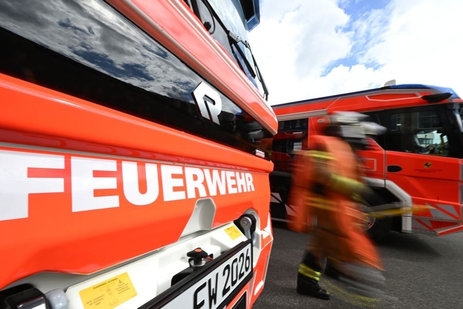 Mithilfe der Nina-App warnte die Feuerwehr die Bevölkerung in mehreren Stadtteilen vor einer Geruchsbelästigung. (Symbolbild)