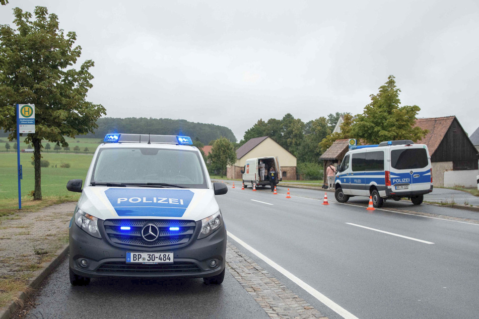 Polizisten stoppten den weißen VW Transporter bei Großhennersdorf.