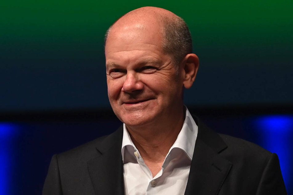 Ihr Kontrahent Olaf Scholz (63, SPD) hat sich bei derselben Veranstaltung hingegen für weitere Tests und gegen eine Impfpflicht ausgesprochen.