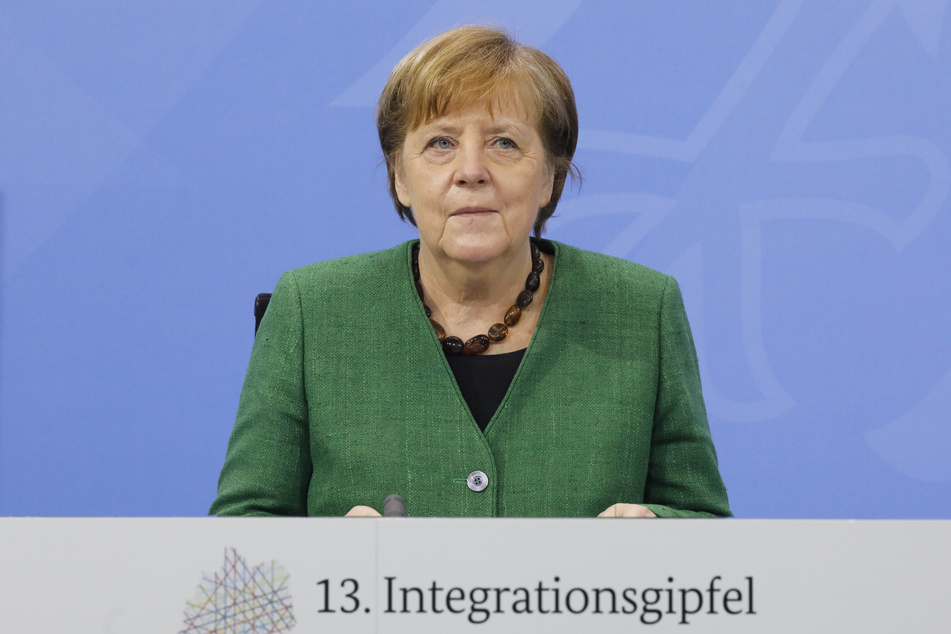 Bundeskanzlerin Angela Merkel (66, CDU) und die Ministerpräsidenten der Länder sollen zeitnah über den Start von Corona-Impfungen in den Arztpraxen.