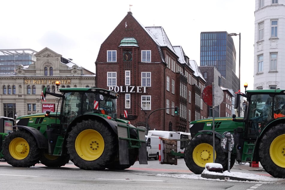 Der Protest der Bauern hält auch in Hamburg an.