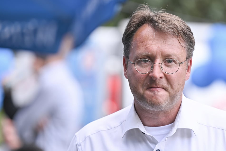 Robert Sesselmann (50, AfD) trat am Montag sein Amt als Sonneberger Landrat an.