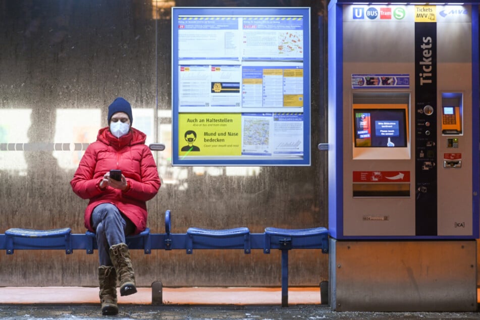 Die FFP2-Maskenpflicht im Nahverkehr wird weitgehend eingehalten. (Symbolbild)