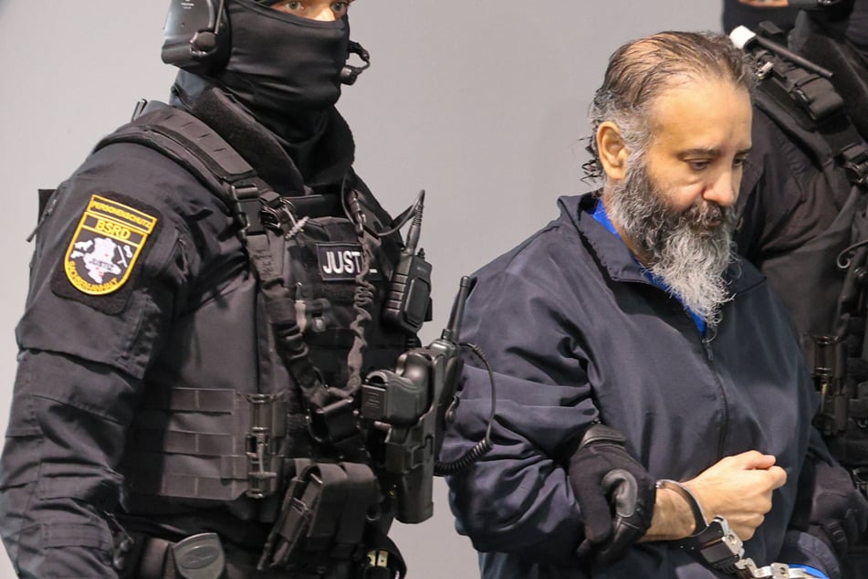 Während seiner Redezeit schweift der Angeklagte Taleb A. (51) immer wieder ab. (Archivbild)