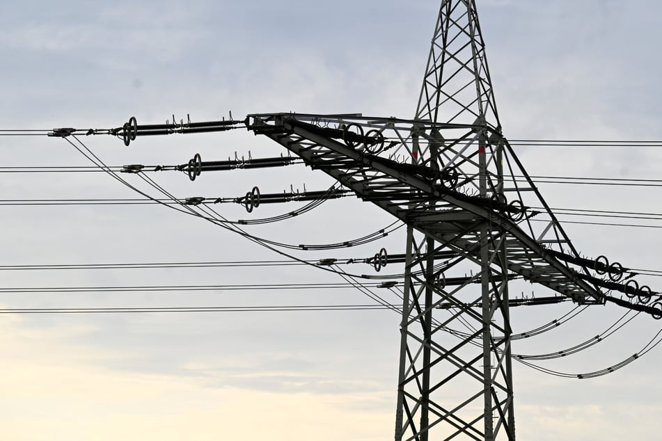 Stromleitungen frieren ein: Straße im Harz muss dichtgemacht werden