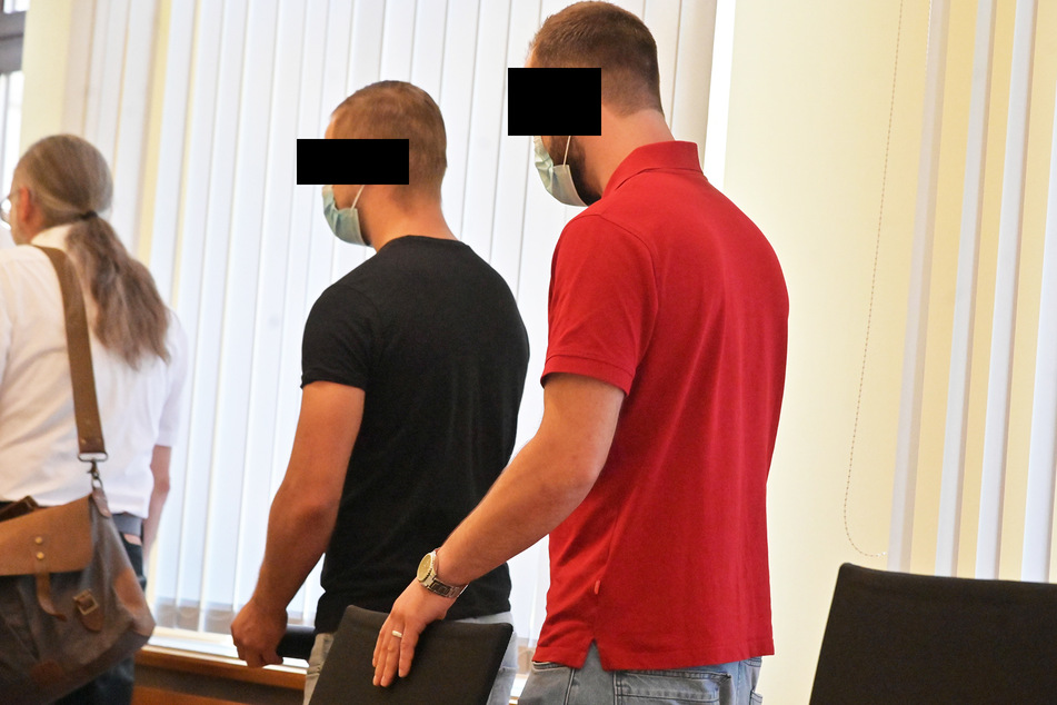 Johannes P. (l.) und Lucas H. (r.) waren am gestrigen Mittwoch am Amtsgericht Zwickau geständig.