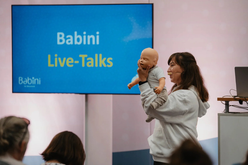 In Live-Talks geht es unter anderem um das Thema Erste Hilfe am Kind.