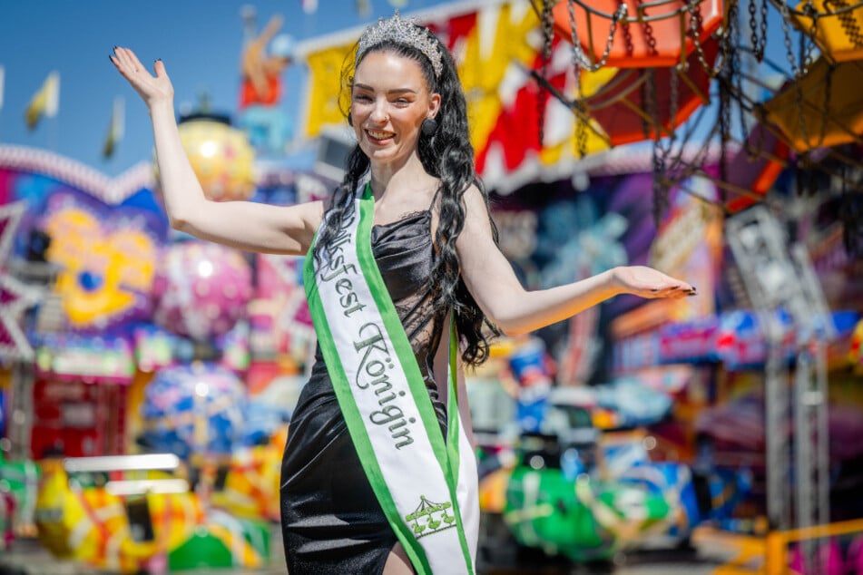 Der Zwickauer "Rummel" hat mit Saskia Graichen (27) zum ersten Mal eine Volksfest-Königin.