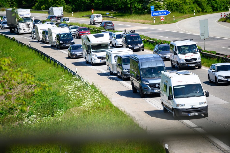 Die Vollsperrung wird genutzt, um die Fahrbahn im Tunnel Moorfleet auszubessern. (Symbolfoto)