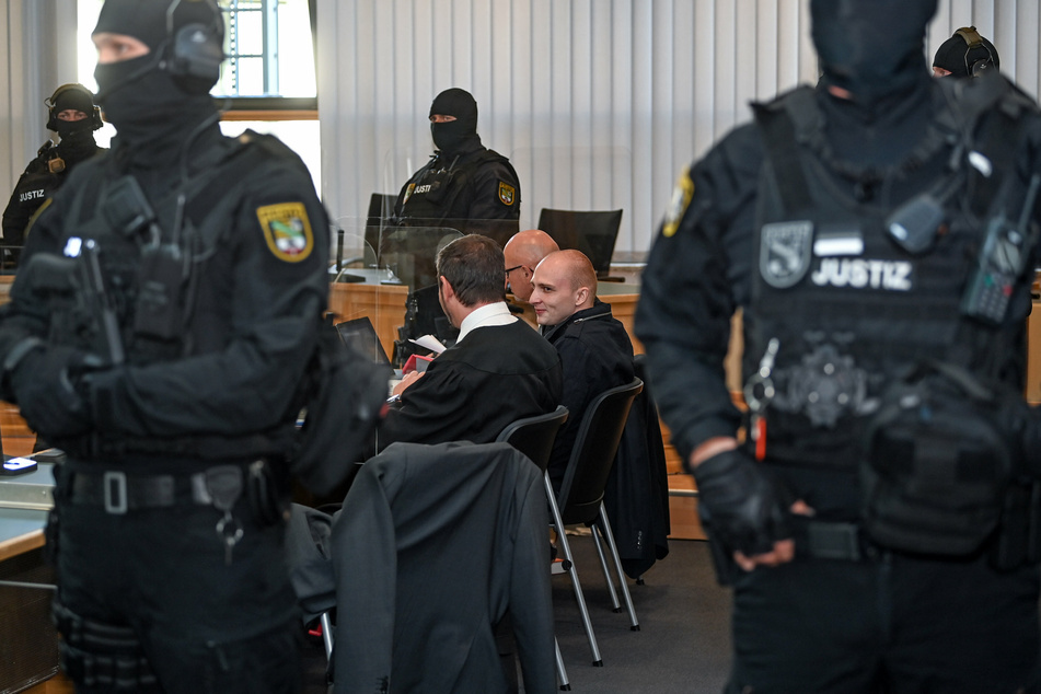 Nach Halle-Attentat: Weitere Überlebende beklagt Verhalten der Behörden