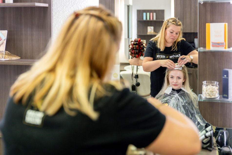 Im Freitaler Friseursalon Hein wird jetzt Verstärkung fürs Team gesucht.