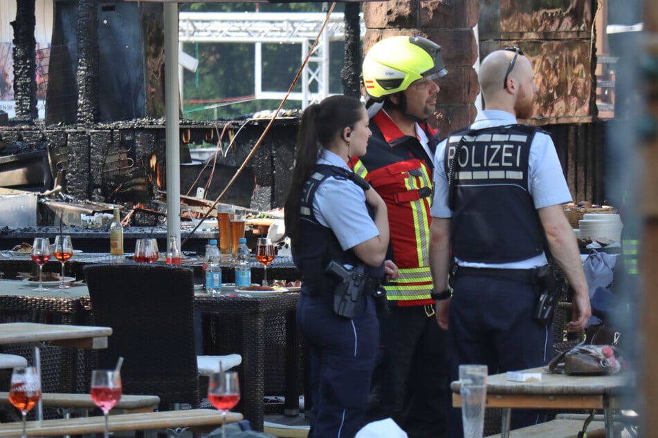 Einige Aperol wurden nach Ausbruch des Feuers lieber stehengelassen.