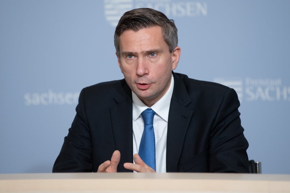 Auch er wird kritisiert: Sachsens Noch-SPD-Chef und Wirtschaftsminister Martin Dulig (47).