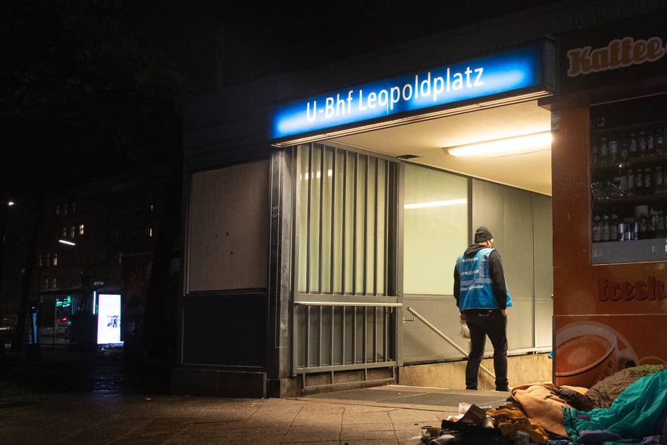 Am Leopoldplatz in Berlin-Wedding soll es dank neuer Beleuchtung mit den düsteren Zeiten vorbei sein. (Archivfoto)